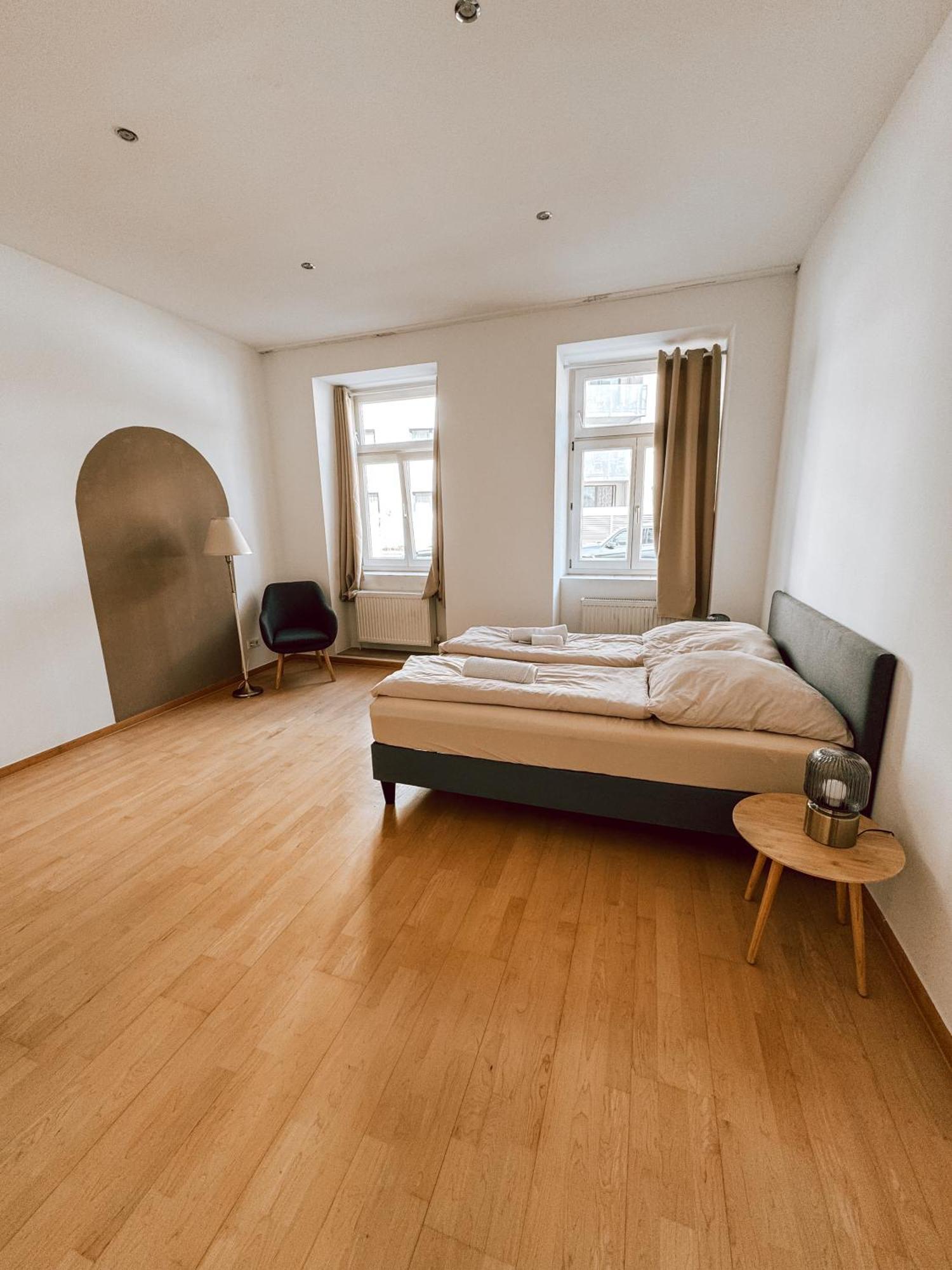 Zentrales Apartment Naehe Schoenbrunn - 5 Pers Bécs Kültér fotó